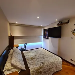 Tu Hogar Cerca A La Zona T , Bogotá Colombia